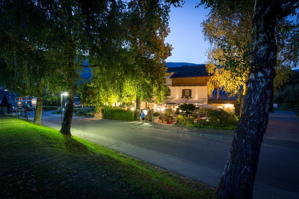 Fruehstueckspension "Schlosswirt" Ossiach Bagian luar foto
